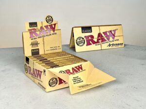 RAW Artesano King Size is a convenient all-in-one