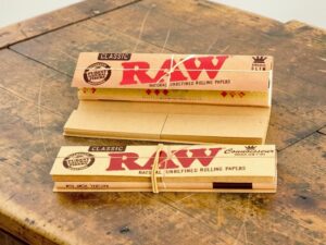 RAW Classic Connoisseur King Size Slim + Tips
